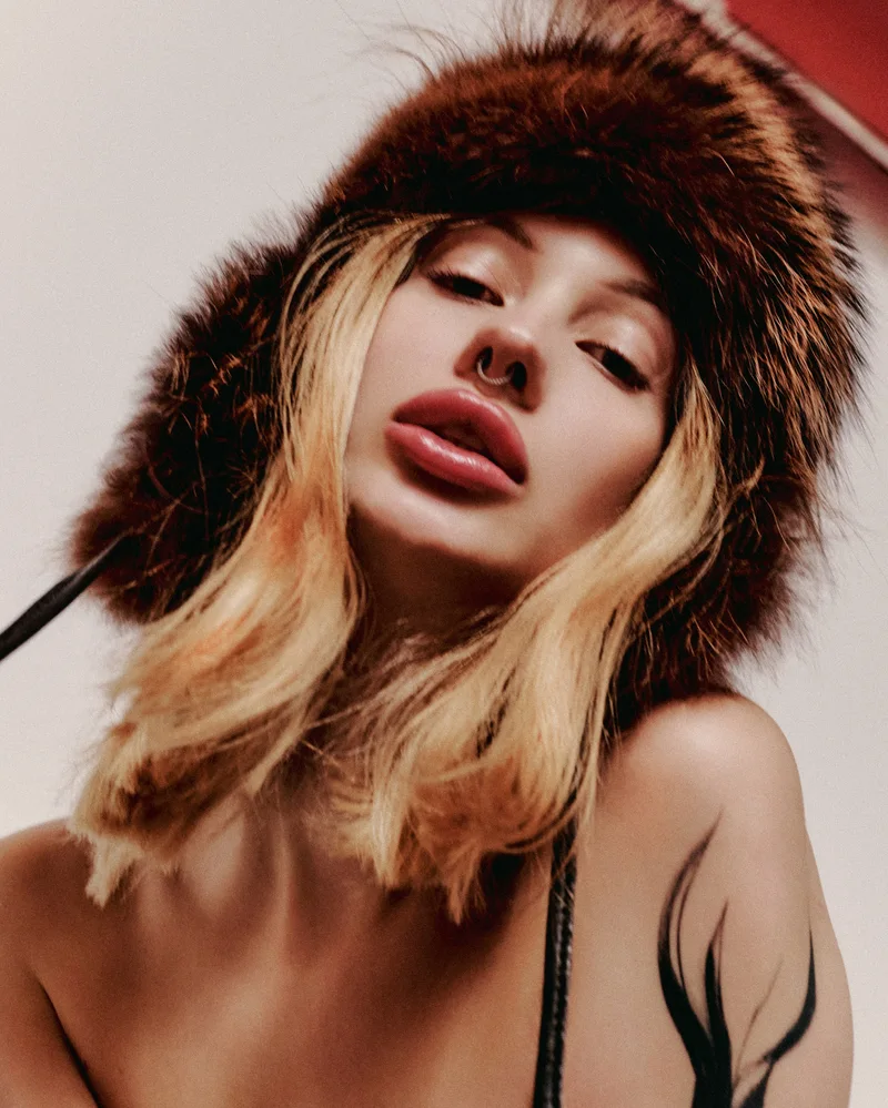 Aleksandra Kokhanovska, Editorial portfolio photograph, photography by @harmony_shields_, no. 1